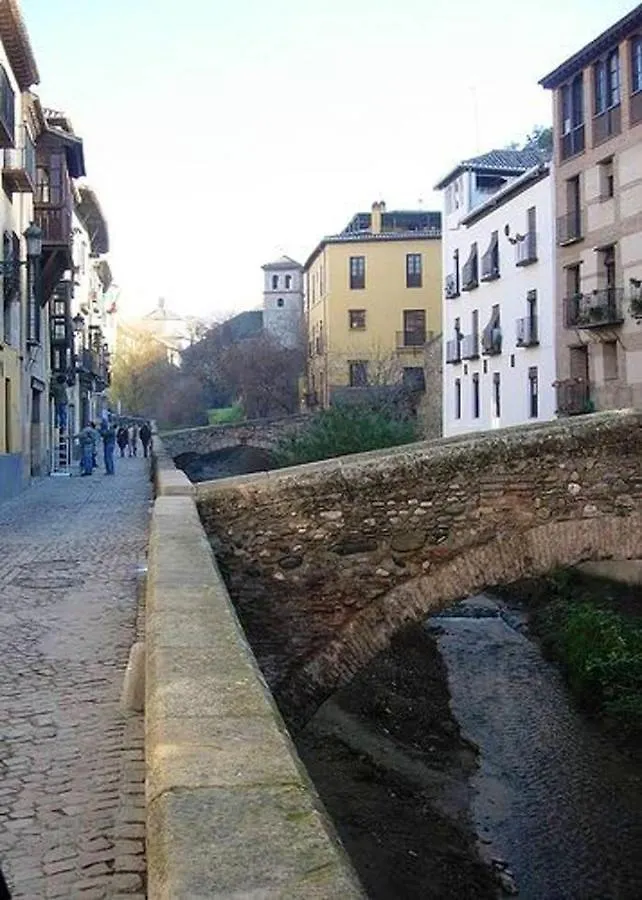 Charming Apartment Historic Centre Granada 80 M² + Balcony