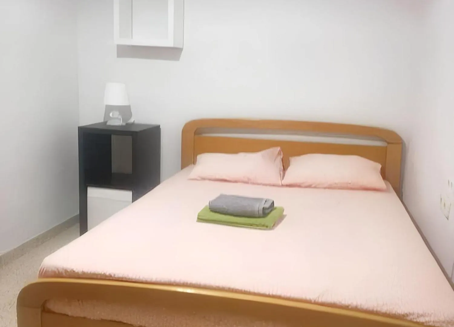 Charming Apartment Historic Centre Granada 80 M² + Balcony Spain